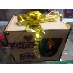 Obsequio Regalo Detalle Caja Con Mug Fechas Especiales (Entrega Inmediata)