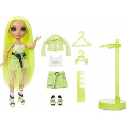 Muñeca Rainbow High Karma Nichols